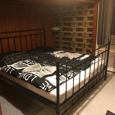 Jazmin Apartman Lägenhet Pécs Exteriör bild