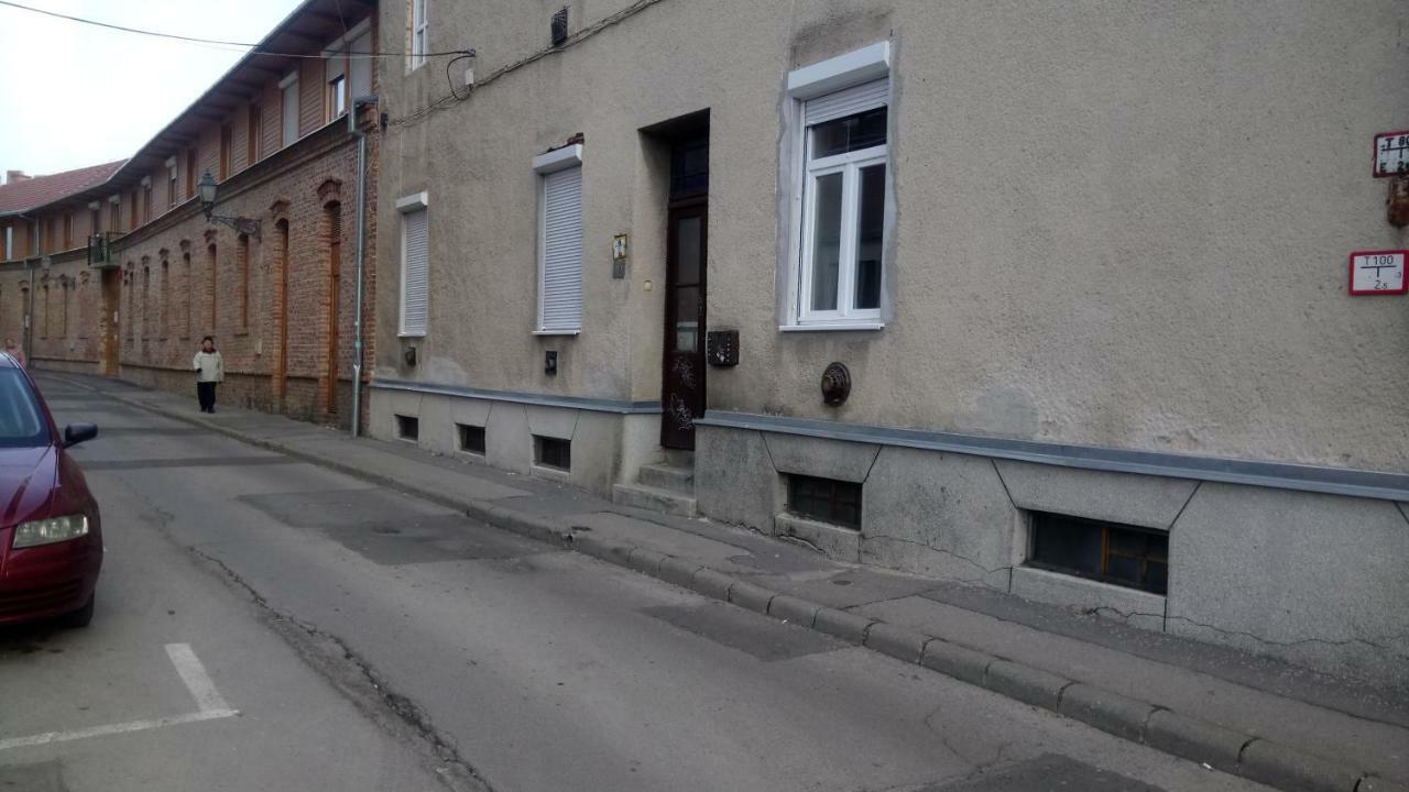 Jazmin Apartman Lägenhet Pécs Exteriör bild
